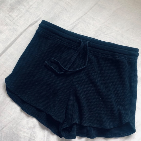 Aritzia Waffle Shorts Multi-pack - Picture 2 of 3